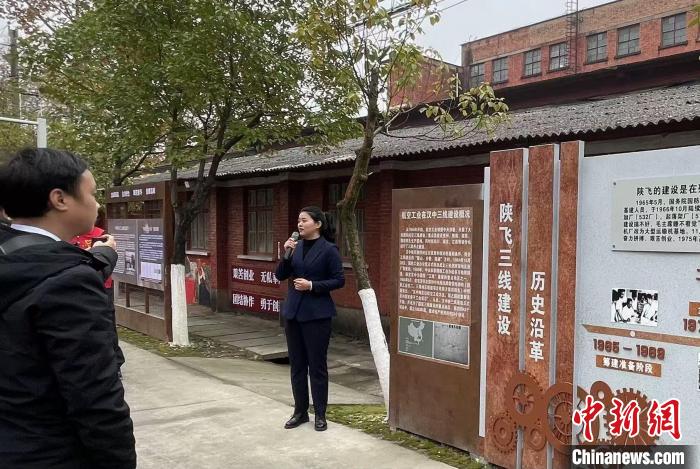 中国预警机“空警-500”为何被称为“空中帅府”？(图1)